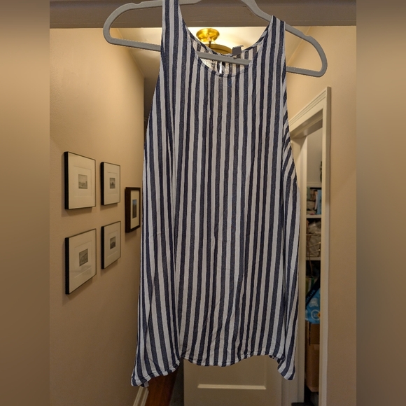 Striped Sleeveless Top - Picture 1 of 3